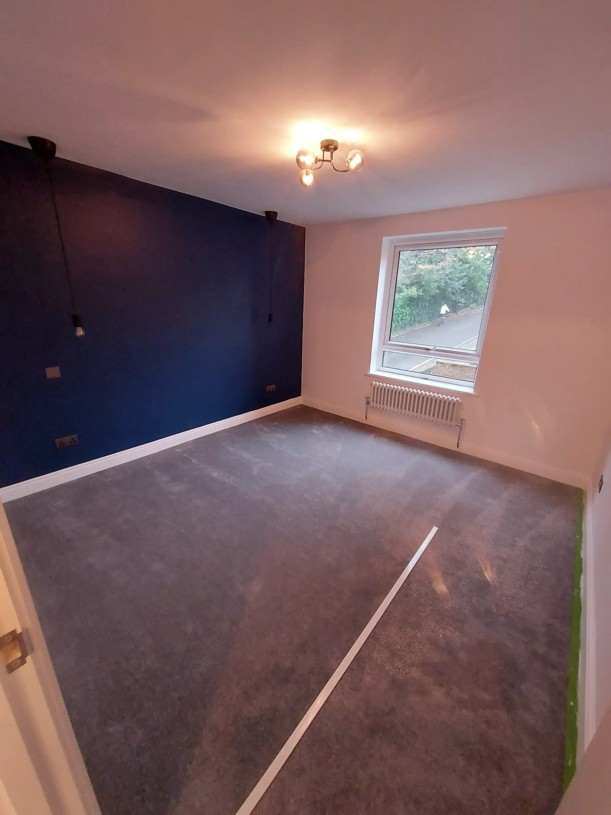 Photo of the modern, bright bathroom of Wren Court 2 Bedroom Flat